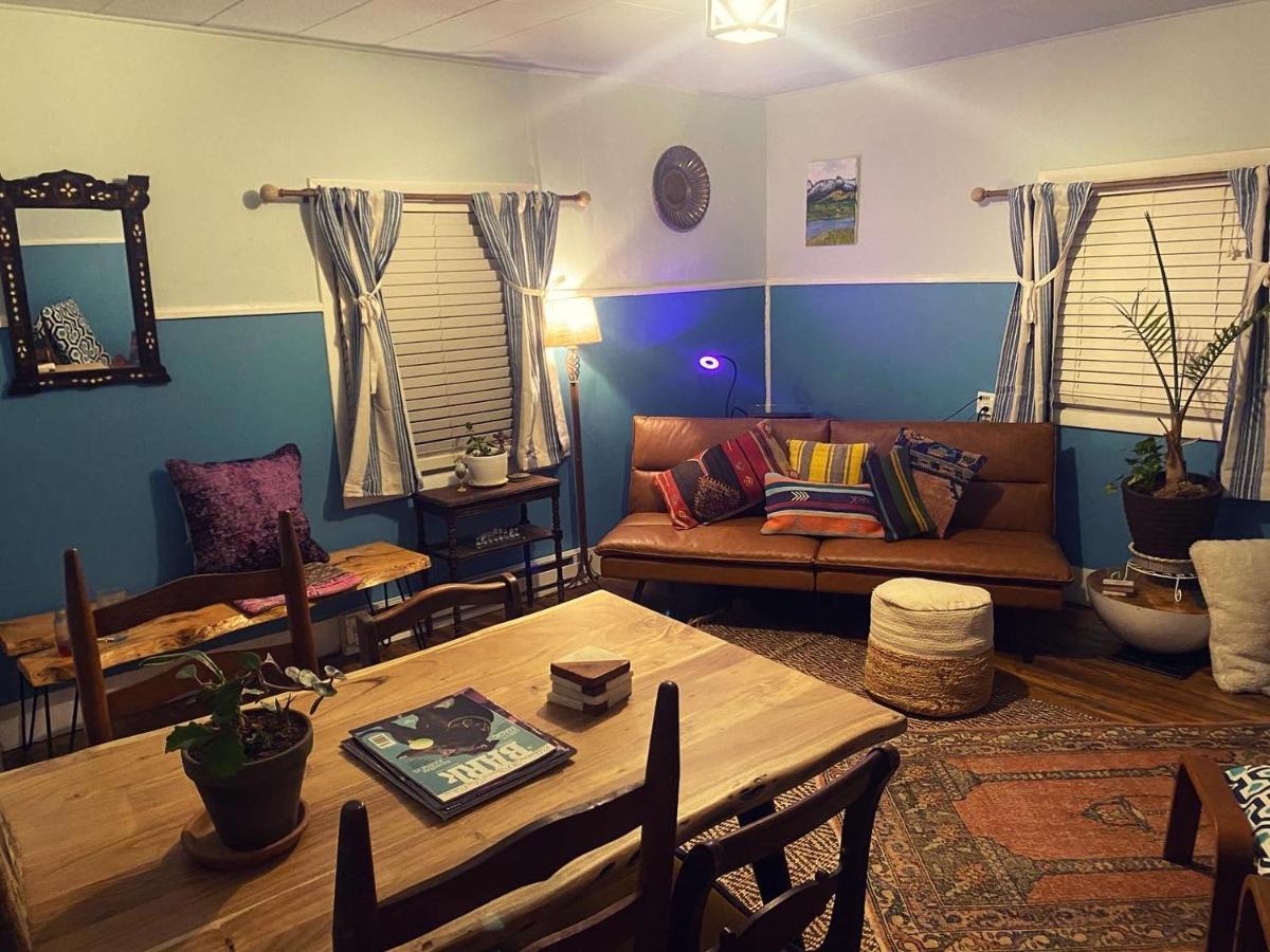 Boho-Chic Retreat - Unit 3 Apartment Bloomington Ngoại thất bức ảnh