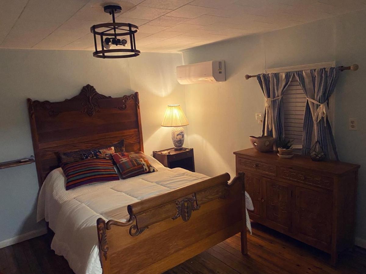 Boho-Chic Retreat - Unit 3 Apartment Bloomington Ngoại thất bức ảnh